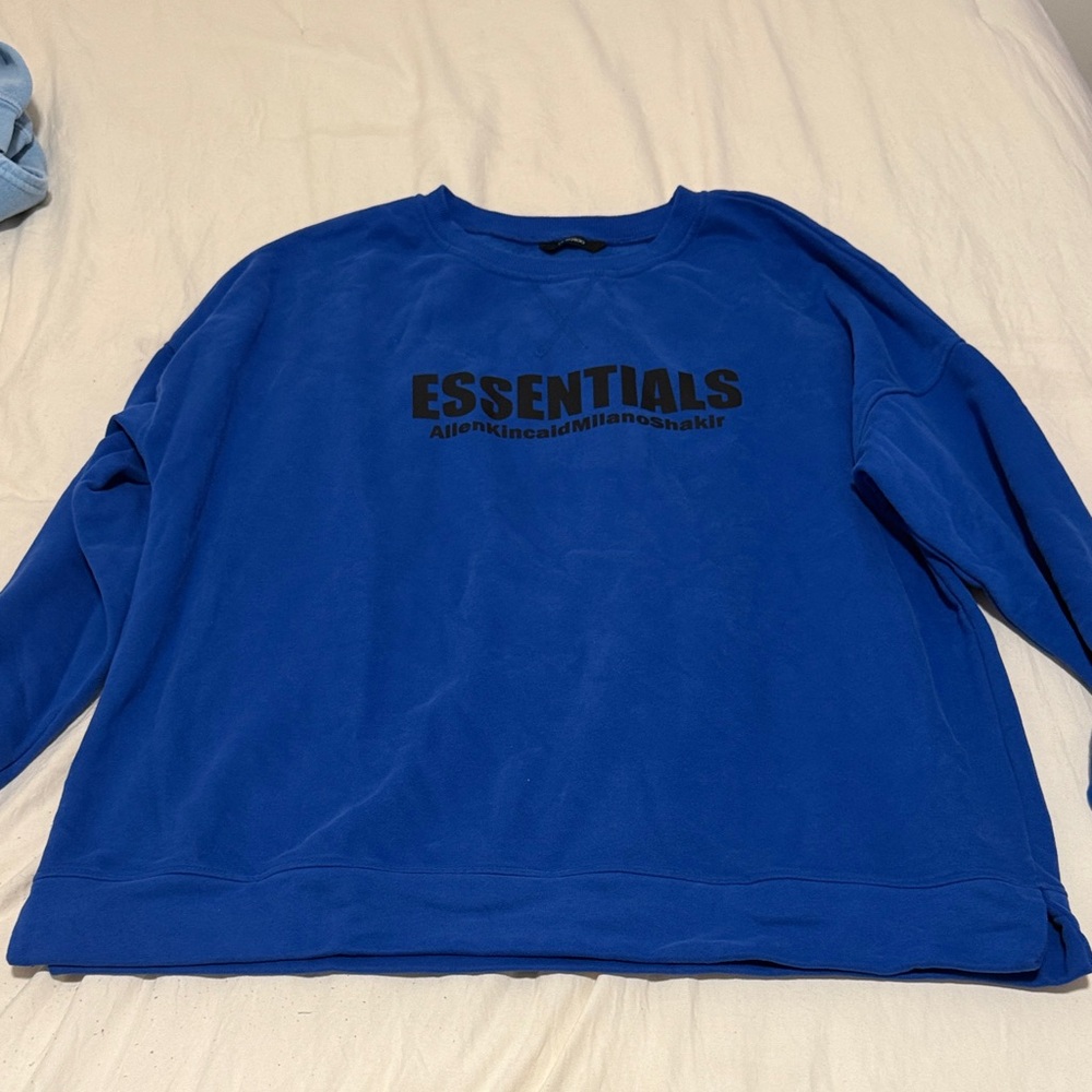 Essentials Men's Crewneck Sweater in Vibrant Blue